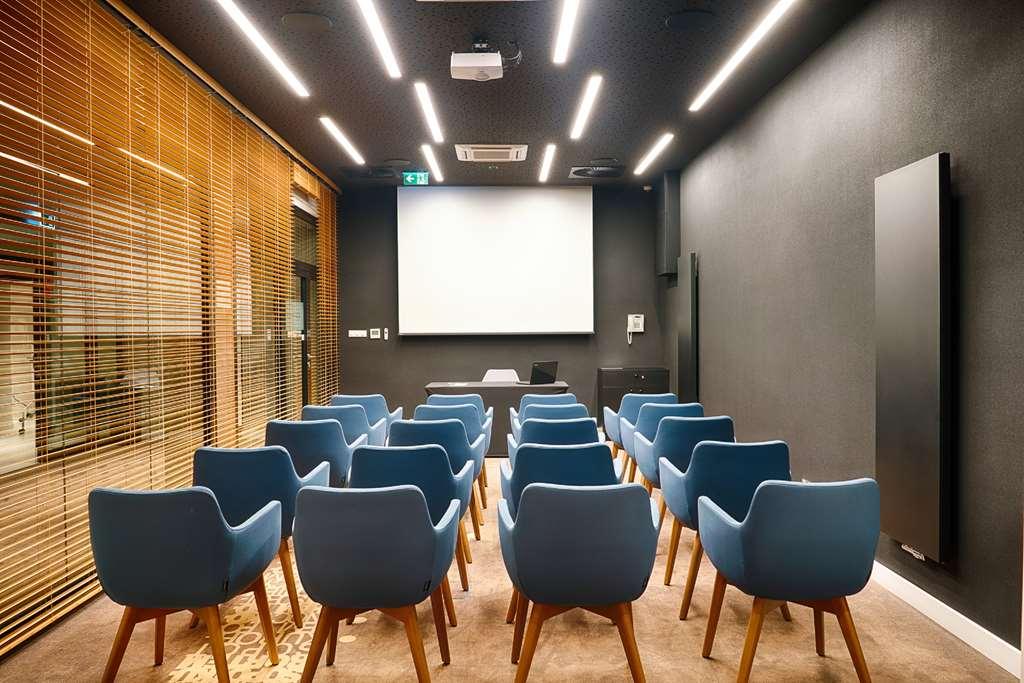 Focus Hotel Premium 소포트 시설 사진