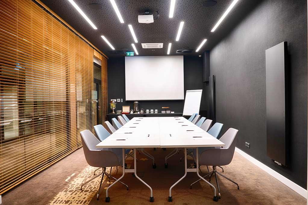 Focus Hotel Premium 소포트 시설 사진